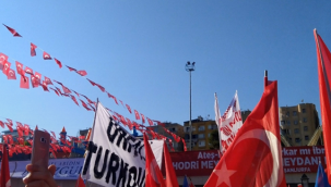 Cumhurbaşkanı Erdoğan'nın Urfa Mitinginde Pankart Açıldı!