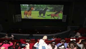Dijital Sinema Yağmurlu İlkokul ve Ortaokul Öğrencilerini Ağırladı