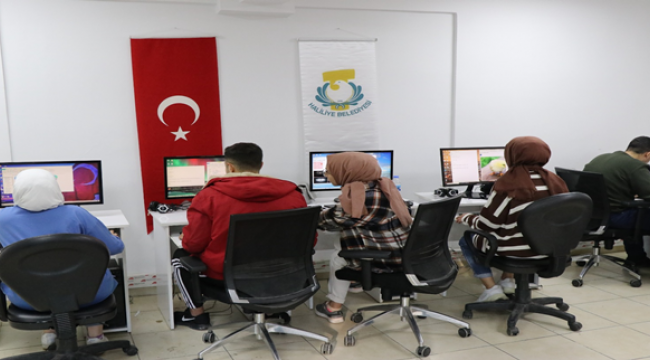 Haliliye Belediyesi'nin Açtığı Bilgisayar Kursuna Yoğun İlgi Sürüyor