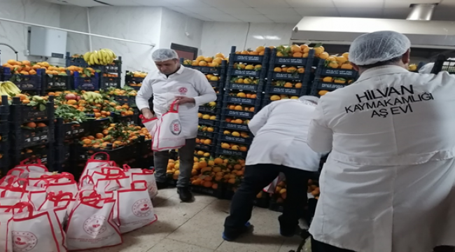 Hilvan'da Meyveler Kaymakamdan 