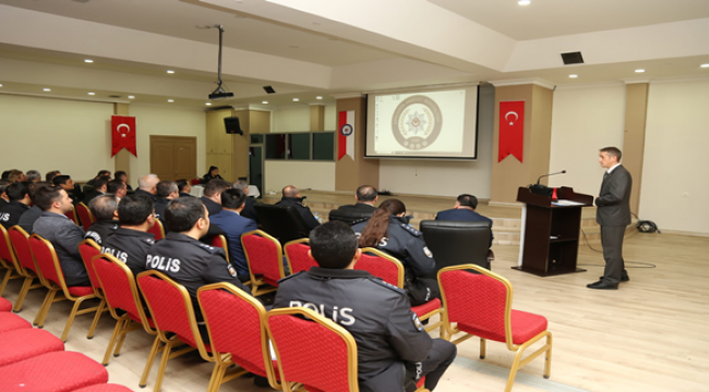 Müdür Ulucan, Brifing Aldı