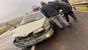 Şanlıurfa'da otomobil bariyere çarptı, 1 yaralı