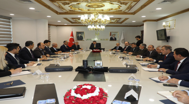 Şanlıurfa Vali ve Belediye başkanları  toplandı!