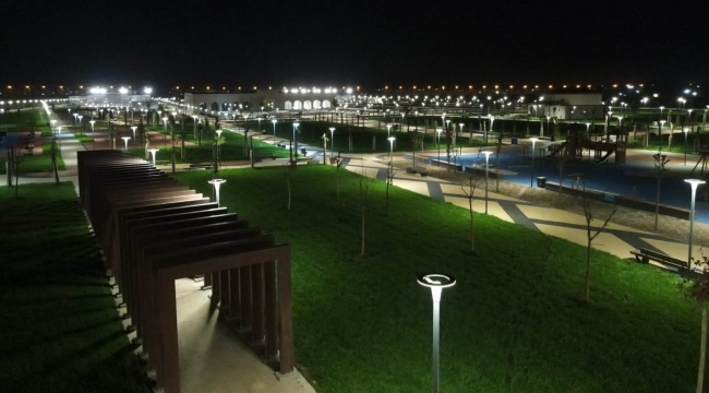 Eyyübiye Millet Bahçesi'nin Gece Görüntüsü Büyük Beğeni Kazandı