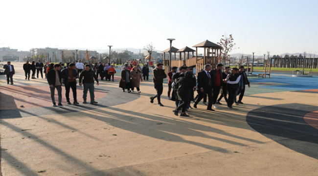 Eyyübiyeli Gençler Millet Bahçesine Hayran Kaldı