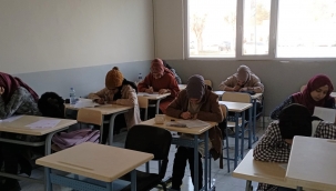 Eyyübiyeli Gençler Ücretsiz Deneme Sınavına Katıldı