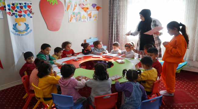 Haliliye Belediyesi İle Kadınlar Okuma Yazma Öğreniyor 