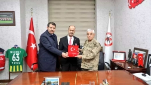 Jandarma Genel Komutanı Çetin'den Şehit Aileler Derneğine Ziyaret 