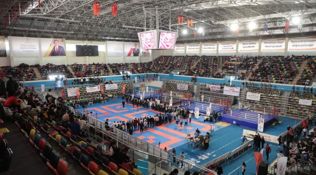 Kick boks turnuvası Şanlıurfa'da başladı