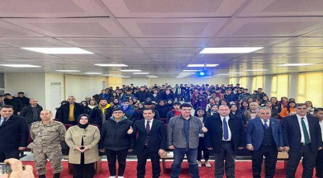 Şanlıurfa'da 'Bonus Hoca' öğretmen ve öğrencilerde ders verdi