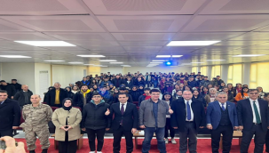 Şanlıurfa'da 'Bonus Hoca' öğretmen ve öğrencilerde ders verdi