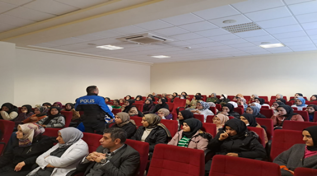 Şanlıurfa polisi liseli öğrencilere polislik mesleğini anlattı