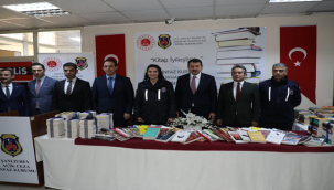 Vali Salih Ayhan'dan "Kitap İyileştirir" Kampanyasına 500 Kitap ile Destek 