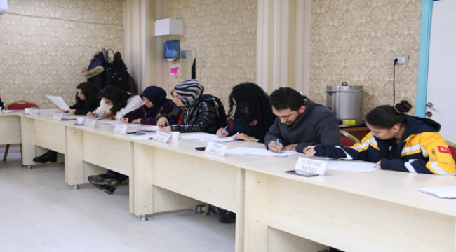 112 personellerine "Hastane Öncesi Obstetrik Aciller Eğitimi" verildi.