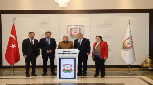  AK Parti Genel Başkan Yardımcısı Belgin Uygur'dan Başkan Beyazgül'e Ziyaret