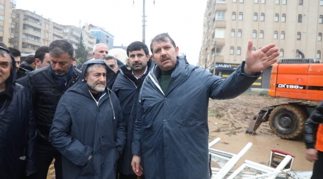 Bakan Nebati Şanlıurfa'da deprem yerlerini inceledi