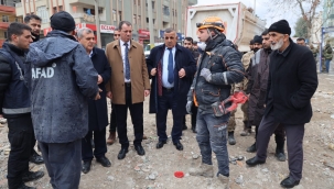 Başkan Beyazgül Depremzedelerle Tek Tek İlgilendi