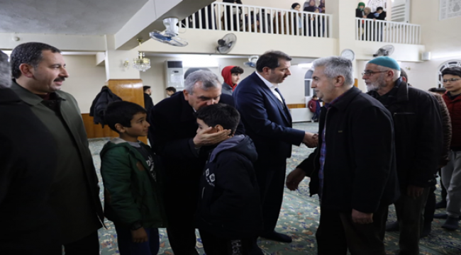 Başkan Beyazgül, Miraç kandilini vatandaşlarla birlikte idrak etti