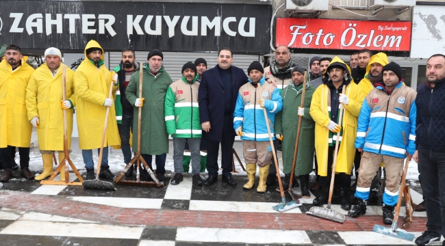 Başkan Canpolat, ekiplerimiz sahada harıl harıl çalışıyor 