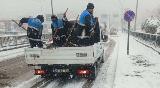Başkan Kuş, Karla Mücadele Eden Ekipleri Denetledi   