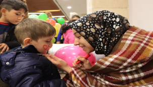 Çocuklar Gülsün Dünya Gülsün' Projesi