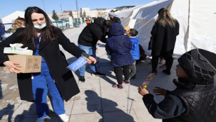 Depremzedelere ağız ve diş taraması yapıldı