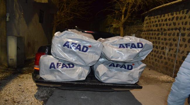 Hırsızlar deprem bölgesinde çadırlara dadandı