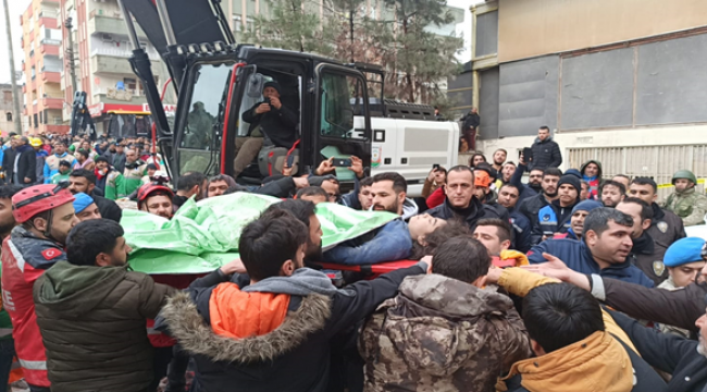Şanlıurfa'da 2 Çocuk sağ çıkarıldı