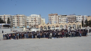Şanlıurfa'da dua, istiğfar ve gıyabi cenaze namazı kılındı
