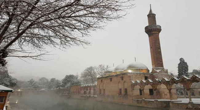 Şanlıurfa'da kar büyüledi