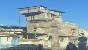 Şanlıurfa'da vatandaşları hayrete düşüren ev