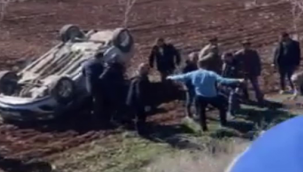 Urfa'da araç şarampole yuvarlandı, 1 yaralı