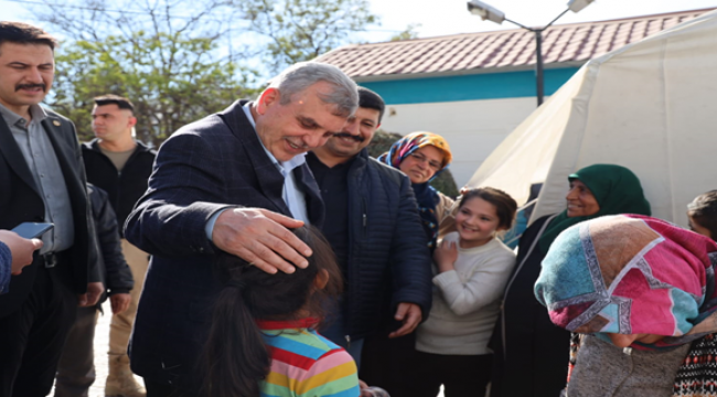 Başkan Beyazgül'den depremzedelere ziyaret 