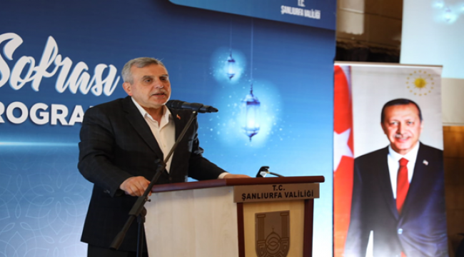 Başkan Beyazgül İle Vali Ayhan Muhtarlarla İftarda Bir Araya Geldi