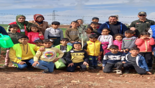 Çadırkent'te depremzedelere fidan dikim etkinliği düzenlendi