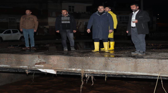 Haliliye Belediyesi Tüm Personel ve İş Makinalarıyla Yaraları Sarıyor