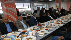Kaymakam Çengel ve Başkan Ekinci Muhtarlarla İftarda Bir Araya Geldi