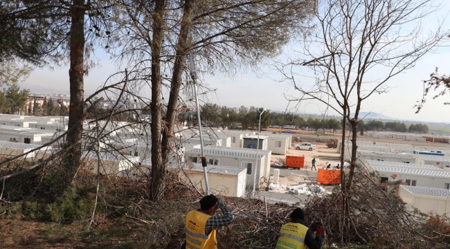 ŞANLIURFA BÜYÜKŞEHİR ADIYAMAN'DA YARALARI SARMAYA DEVAM EDİYOR