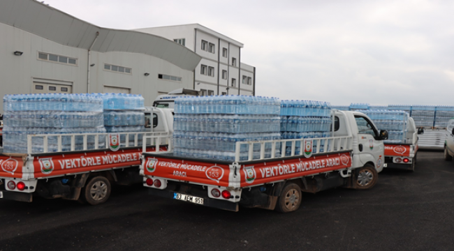 Şanlıurfa Büyükşehir Belediyesinden Vatandaşlara Hazır Su Dağıtımı Başladı