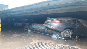 Şanlıurfa'da 150 araç sular altında