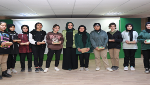 Vali Ayhan'ın eşi Zeynep Akkiraz Ayhan, 'Sıfır Atık Projesi' projesine katıldı