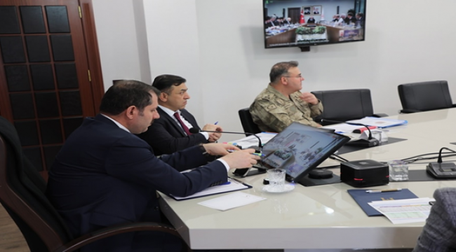 Vali Ayhan VKS ile güvenlik ve koordinasyon toplantısına katıldı