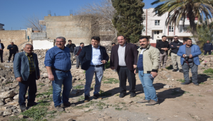 Viranşehir'de Depremde hasar gören evler yıkılıyor