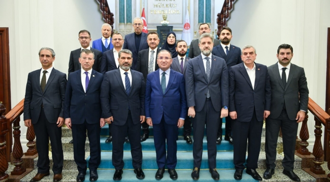 Bakan Bozdağ, AK Parti Şanlıurfa milletvekili adaylarıyla bir araya geldi