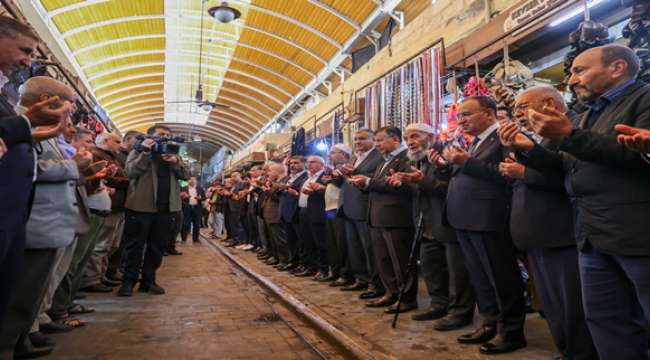 Bakan Bozdağ, Şanlıurfa'da esnaf duasına katıldı