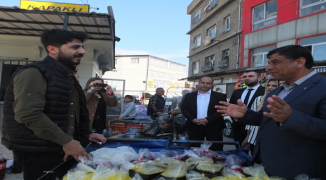 Başkan Aslan'a esnaftan sevgi seli