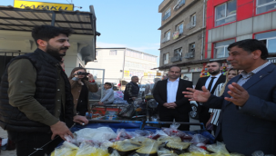 Başkan Aslan'a esnaftan sevgi seli