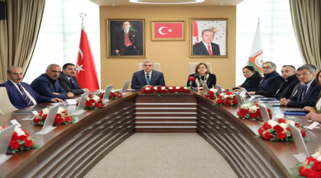 Başkan Beyazgül, "Şehrimizi Hep Birlikte Tekrar Ayağa Kaldıracağız"