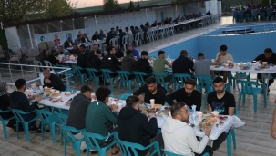 BAŞKAN EKİNCİ PERSONELLERİ İLE İFTARDA BİR ARAYA GELDİ