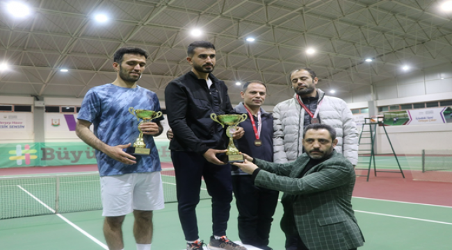  Kurtuluş Tenis Turnuvası Sona Erdi